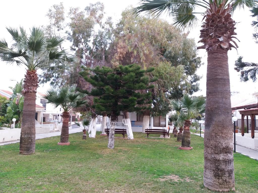 Miltos Beach House Larnaca Exteriör bild